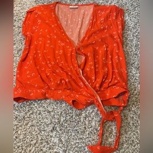 Tie up crop top shirt